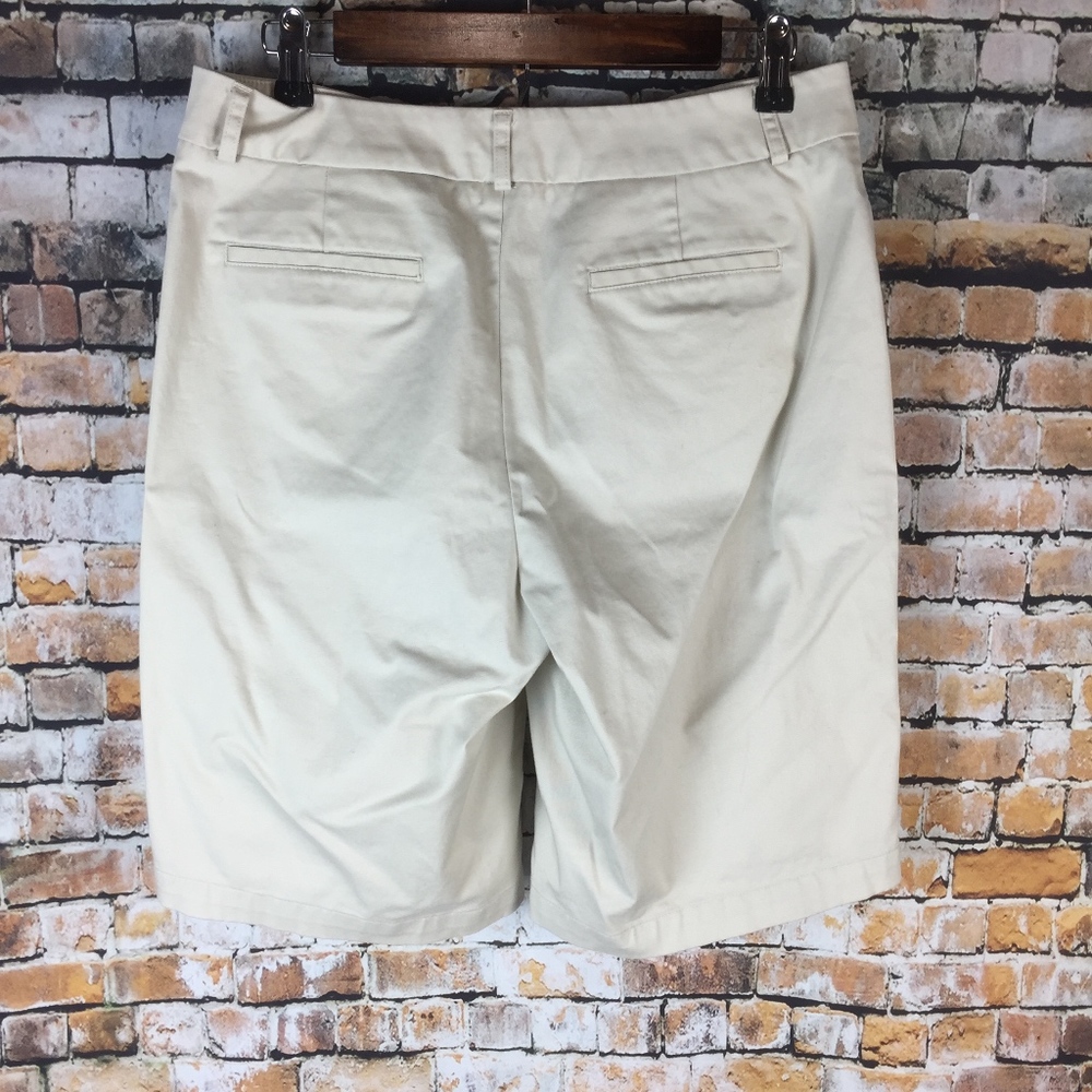 Dockers Khaki Shorts - Picture 2 of 5